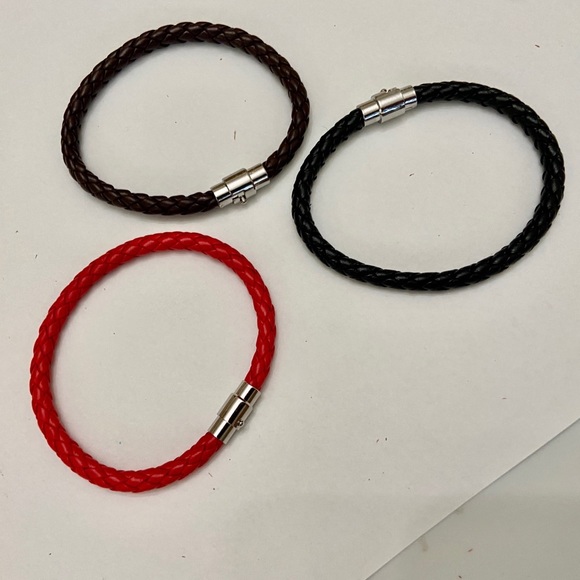 Red Braided Leather Bracelet with Padlock Charm - Picture 13 of 13